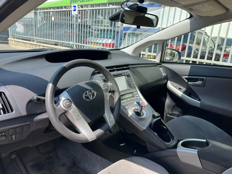 Toyota Prius 2nd hand, 2014, private hand
