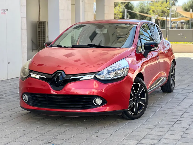 Renault Clio 2nd hand, 2015