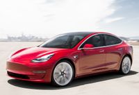 טסלה  Model 3. מכונית חשמלית הנמכרת ביותר.