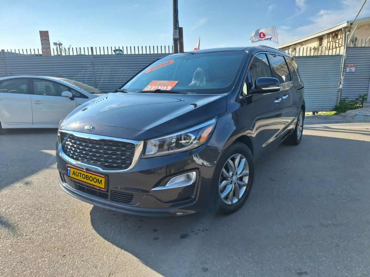 Kia Carnival 2nd hand, 2020, private hand
