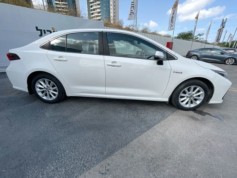 Toyota Corolla 2nd hand, 2021