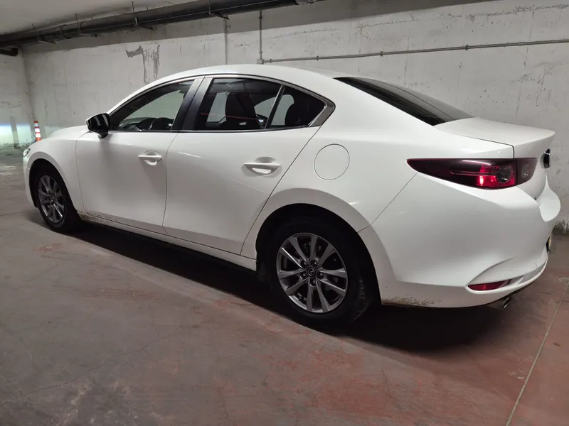 Mazda 3 2nd hand, 2021, private hand