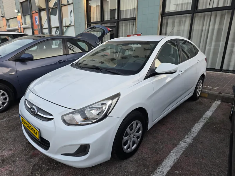 יונדאי i25 יד 2 רכב, 2014