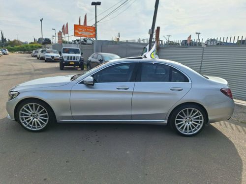 Mercedes C-Class 2nd hand, 2017, private hand