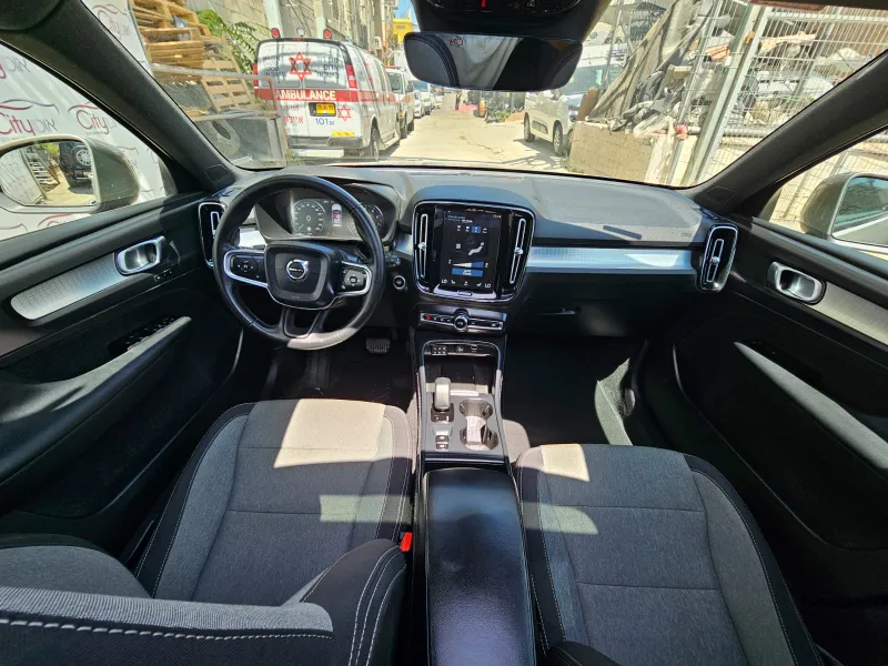 Volvo XC40 2nd hand, 2022, private