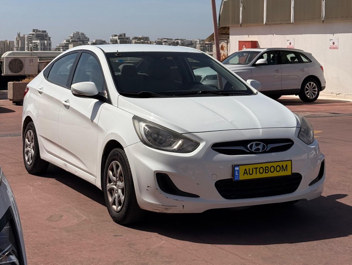 Hyundai i25 2ème main, 2012