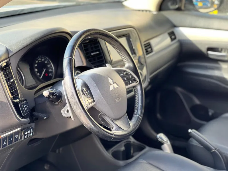 Mitsubishi Outlander 2nd hand, 2014, private hand