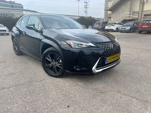 Lexus UX, 2022, фото