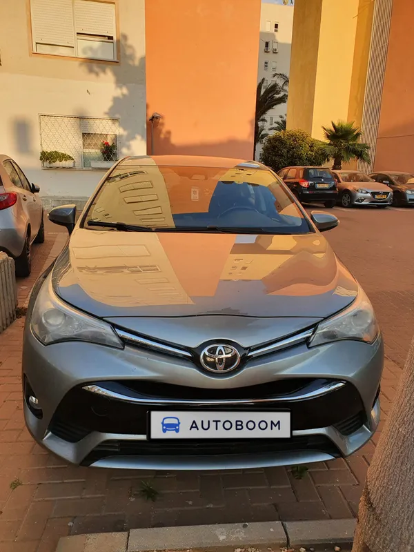 Toyota Avensis 2nd hand, 2018, private hand