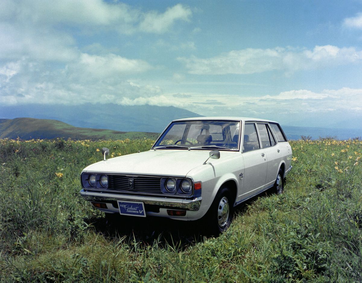 מיצובישי  גאלאנט 1973. מרכב, צורה. סטיישן 5 דלתות, 2 דור