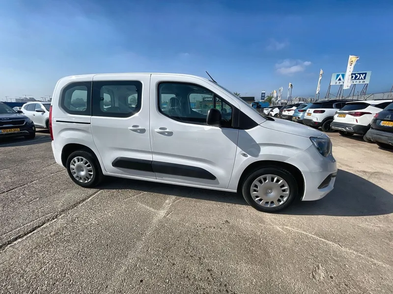 Opel Combo 2nd hand, 2022, private hand