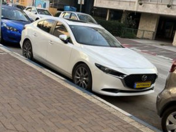 Mazda 3 с пробегом, 2021, частная рука
