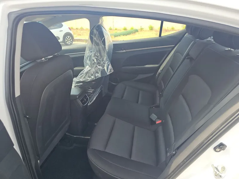Hyundai Elantra 2nd hand, 2017, private hand
