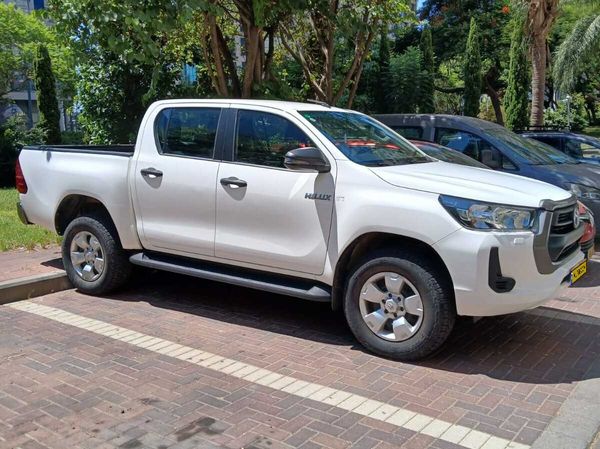 Toyota Hilux с пробегом, 2021, частная рука