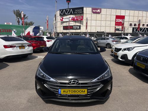 Hyundai Elantra 2nd hand, 2021