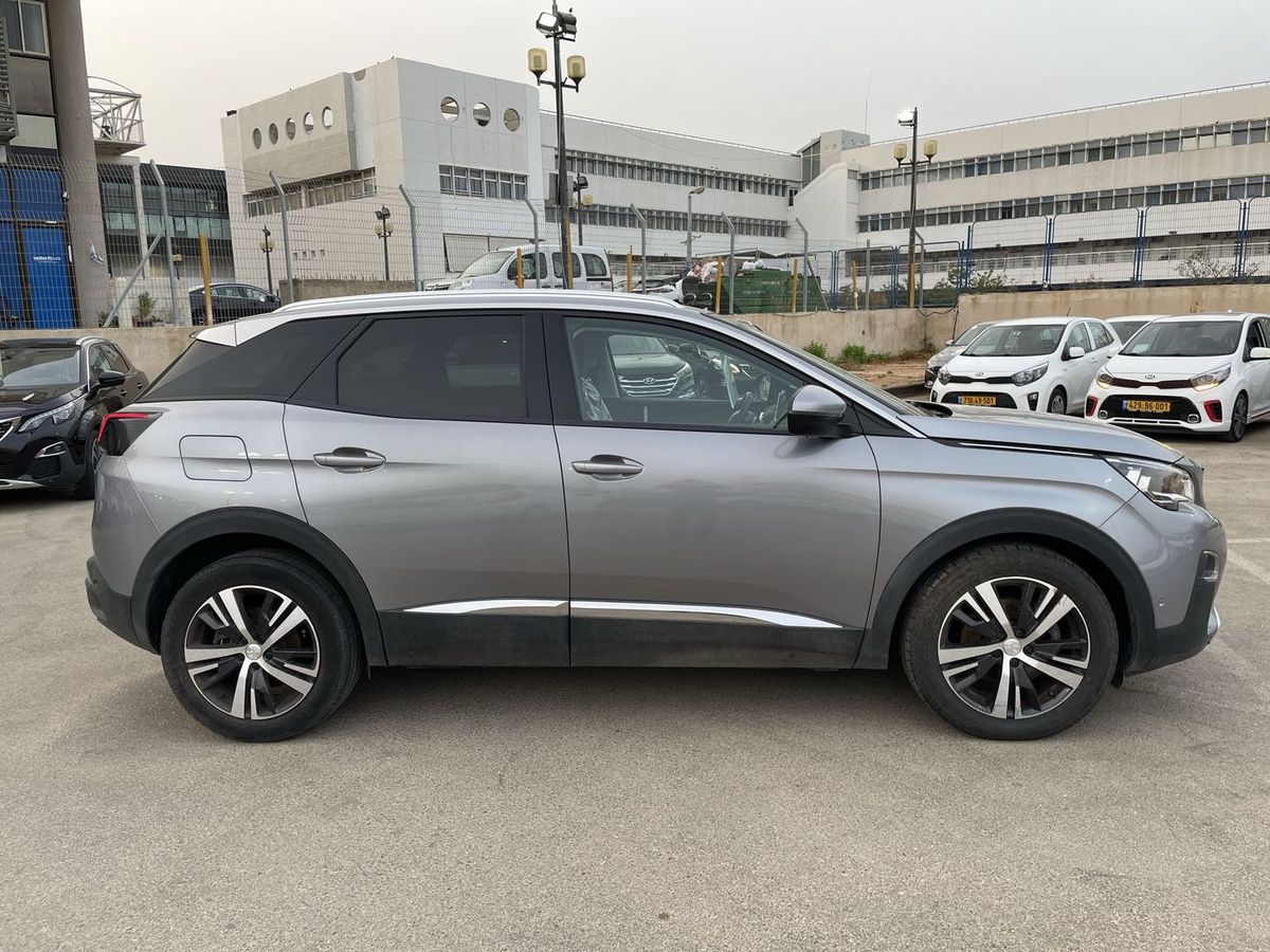 Peugeot 3008 с пробегом, 2020