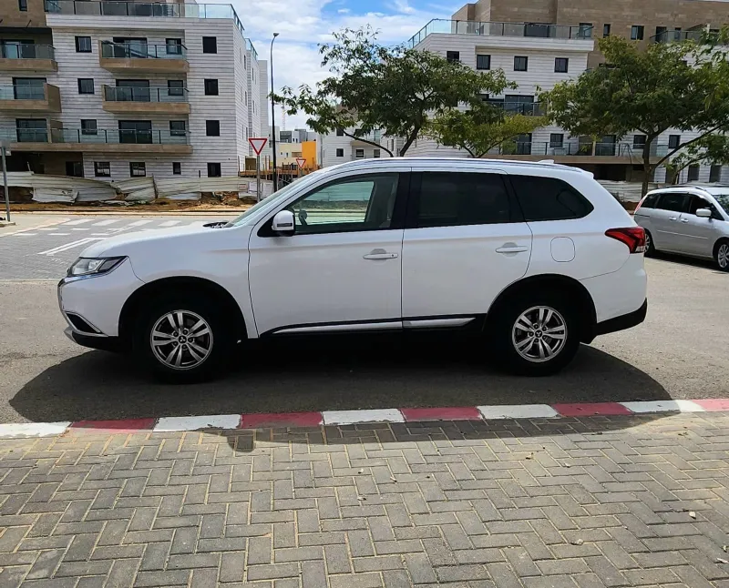 Mitsubishi Outlander с пробегом, 2018