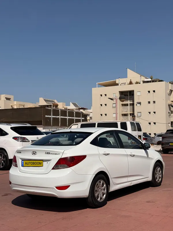 Hyundai i25 2ème main, 2012