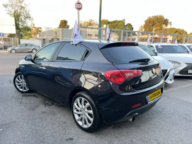 Alfa Romeo Giulietta с пробегом, 2015, частная рука