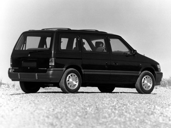 Chrysler Voyager 1991. Carrosserie, extérieur. Monospace, 2 génération