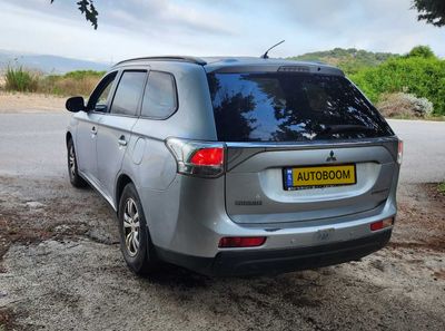 Mitsubishi Outlander 2nd hand, 2013, private hand
