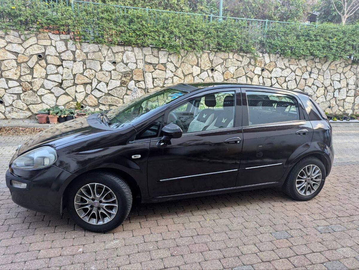 Fiat Punto 2nd hand, 2012, private hand
