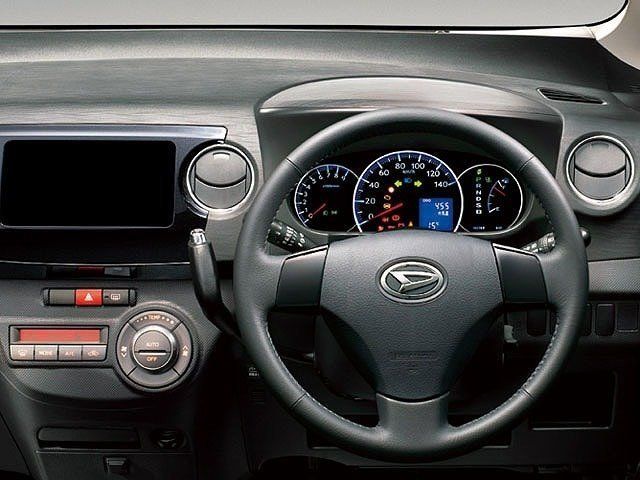 Daihatsu Tanto Exe 2011. Tableau de bord. Mini 5-portes, 1 génération, restyling