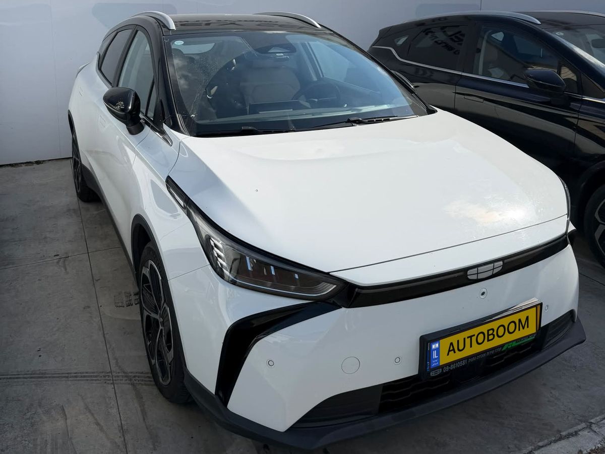 Geely Geometry C с пробегом, 2024, частная