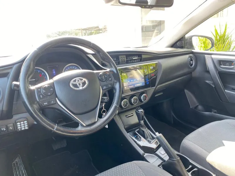 Toyota Corolla 2nd hand, 2017
