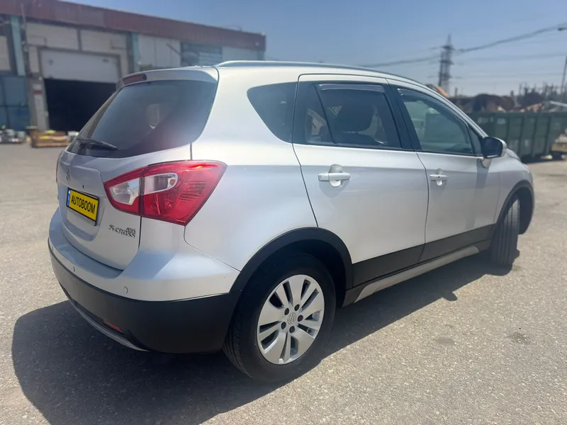 Suzuki SX4 2ème main, 2013, main privée