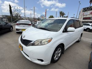 Toyota Sienna, 2014, photo