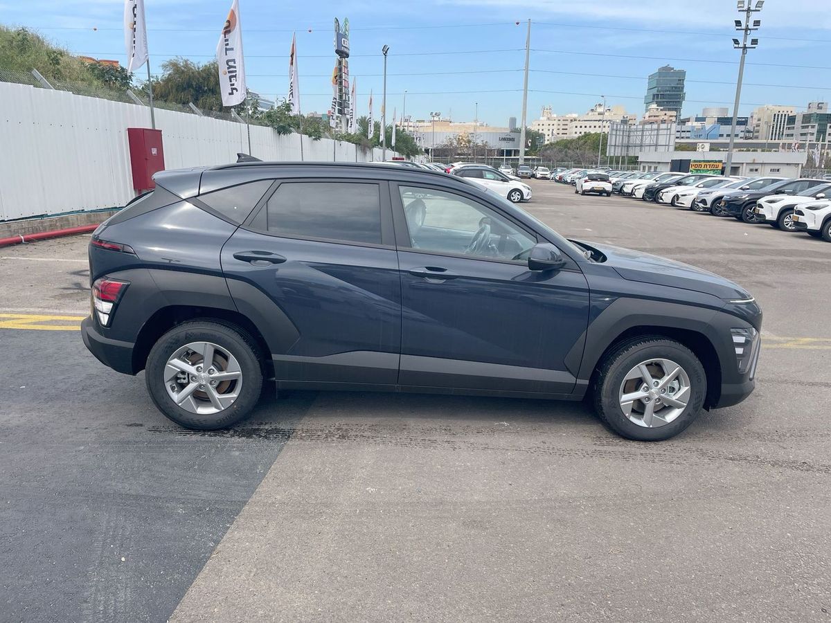 Hyundai Kona new car, 2025