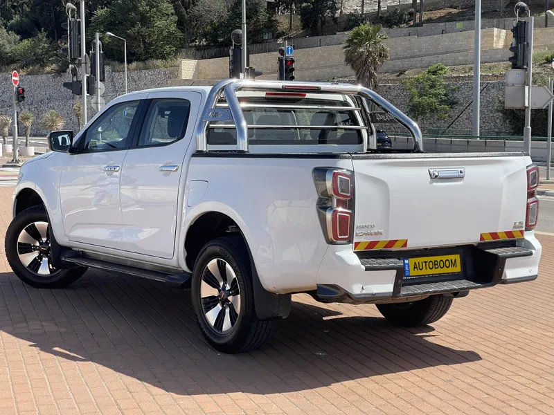 איסוזו דימקס יד 2 רכב, 2023, פרטי
