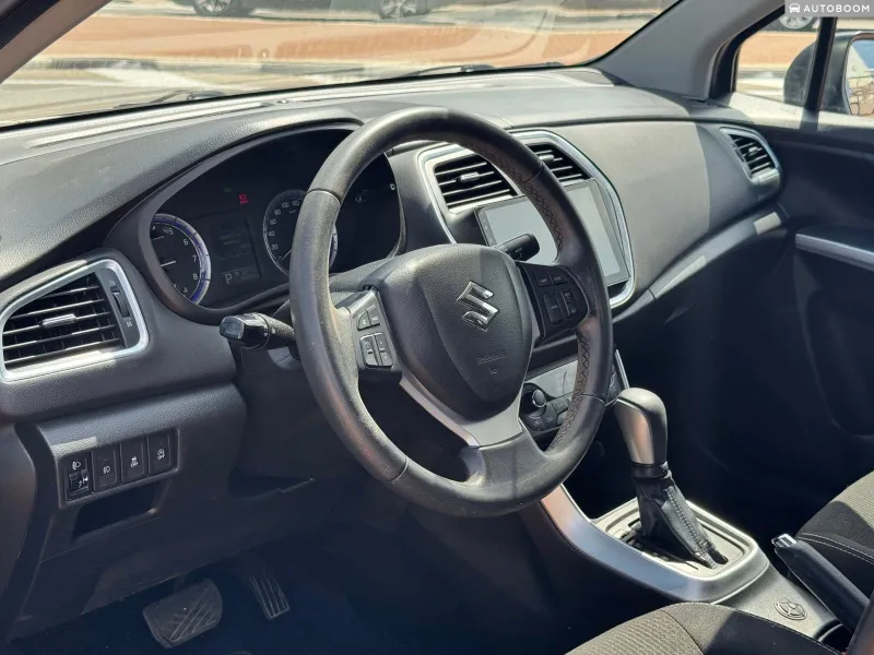 Suzuki Crossover SX4 2nd hand, 2018, private