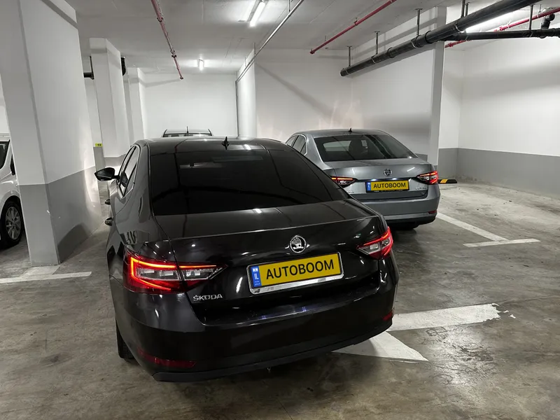Škoda Superb 2ème main, 2016, main privée
