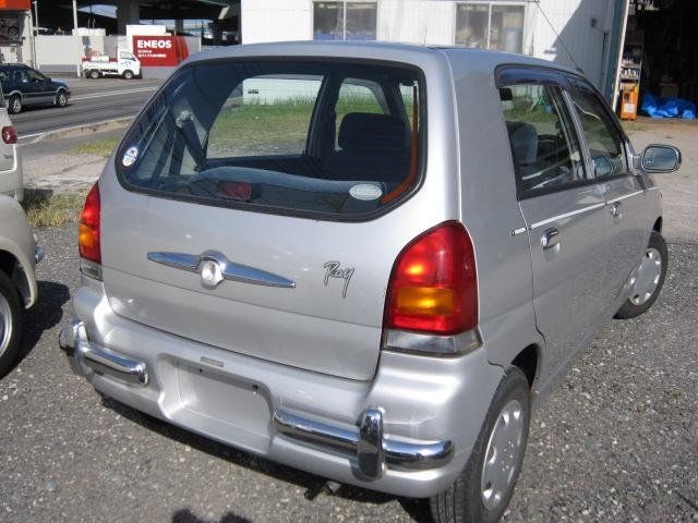 מיטסואוקה ריי 1999. מרכב, צורה. מיני 5 דלתות, 2 דור