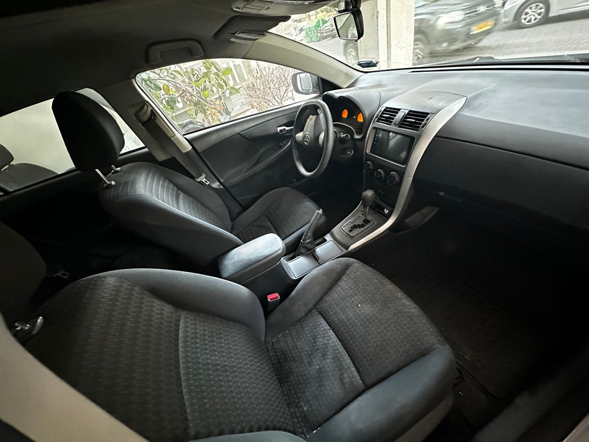 Toyota Corolla 2nd hand, 2010, private hand