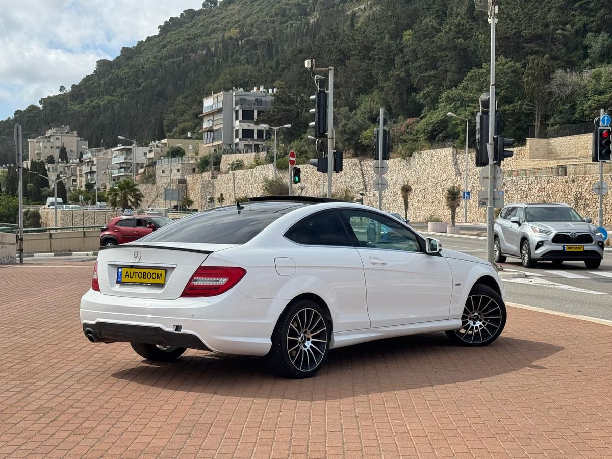 Mercedes C-Class 2ème main, 2014, privée