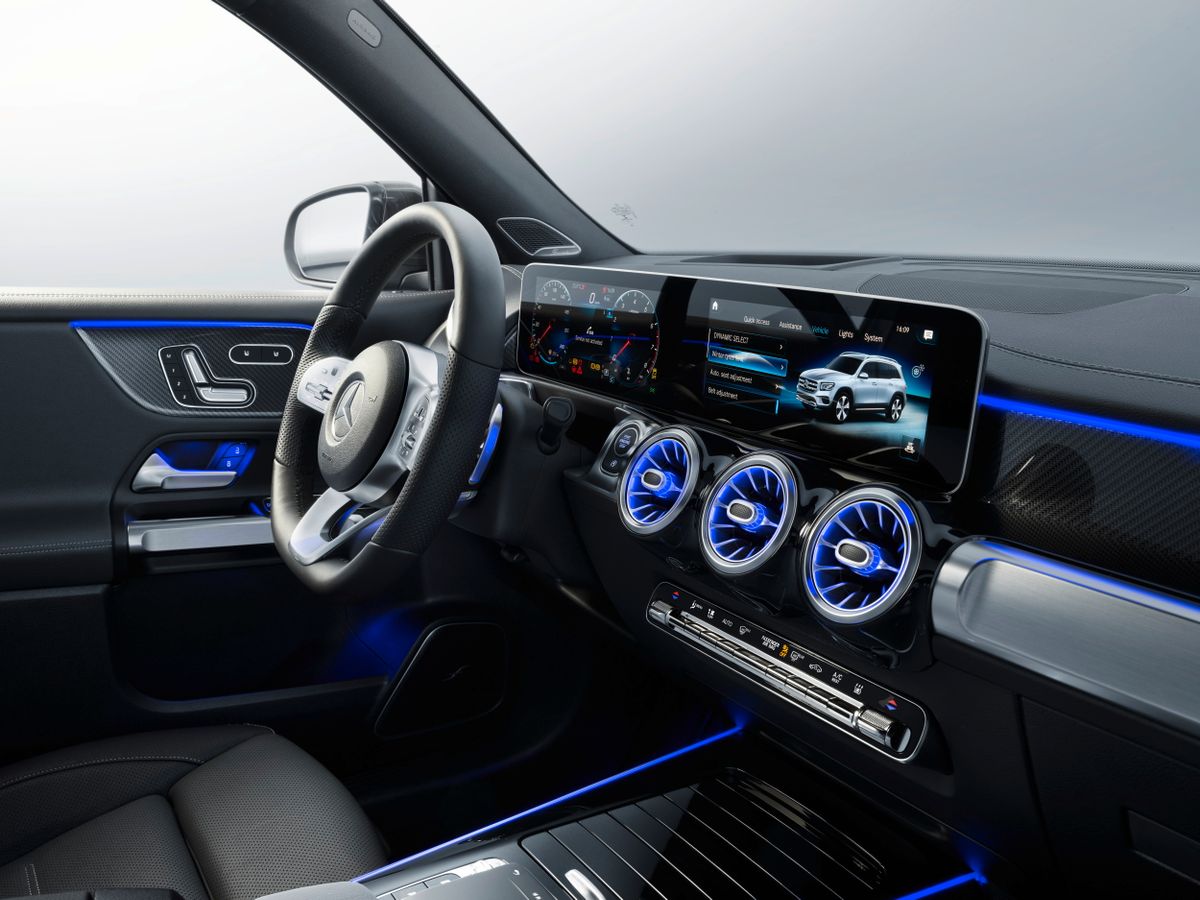 Mercedes GLB 2019. Tableau de bord. VUS 5-portes, 1 génération