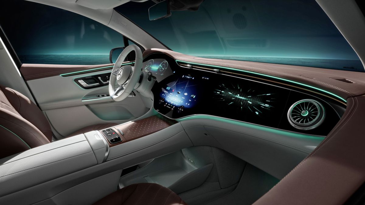 Mercedes EQE SUV 2022. Tableau de bord. VUS 5-portes, 1 génération