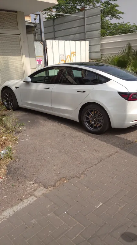 Tesla Model 3 2nd hand, 2021, private hand