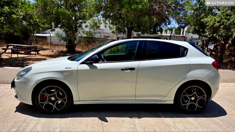 Alfa Romeo Giulietta с пробегом, 2015