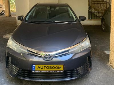 Toyota Corolla 2nd hand, 2017, private hand