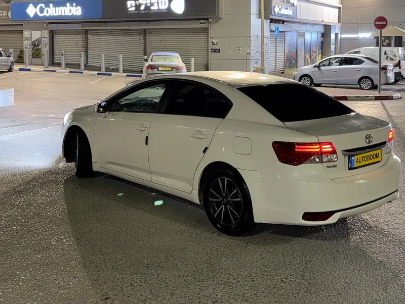 Toyota Avensis с пробегом, 2014, частная