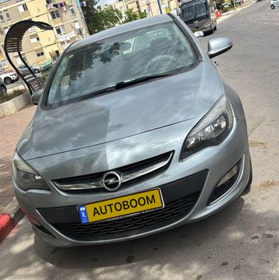 Opel Astra 2nd hand, 2013, private hand