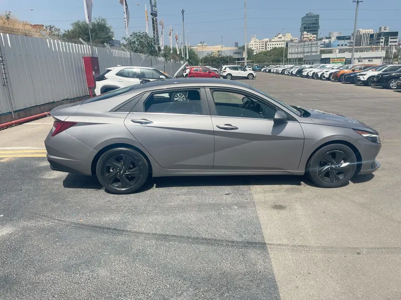 Hyundai Elantra с пробегом, 2022, частная рука