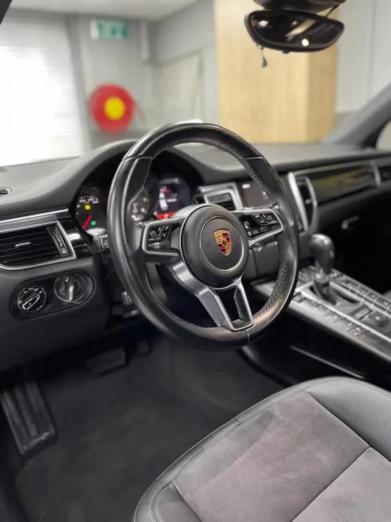 Porsche Macan 2nd hand, 2017