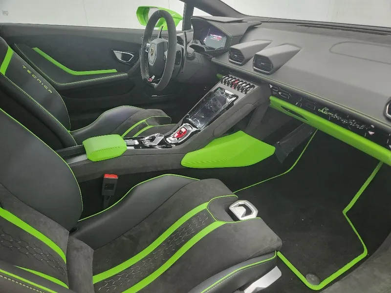 Lamborghini Huracan new car, 2025