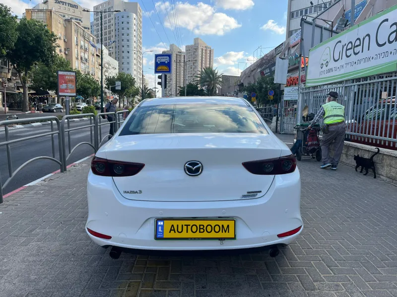 Mazda 3 с пробегом, 2021