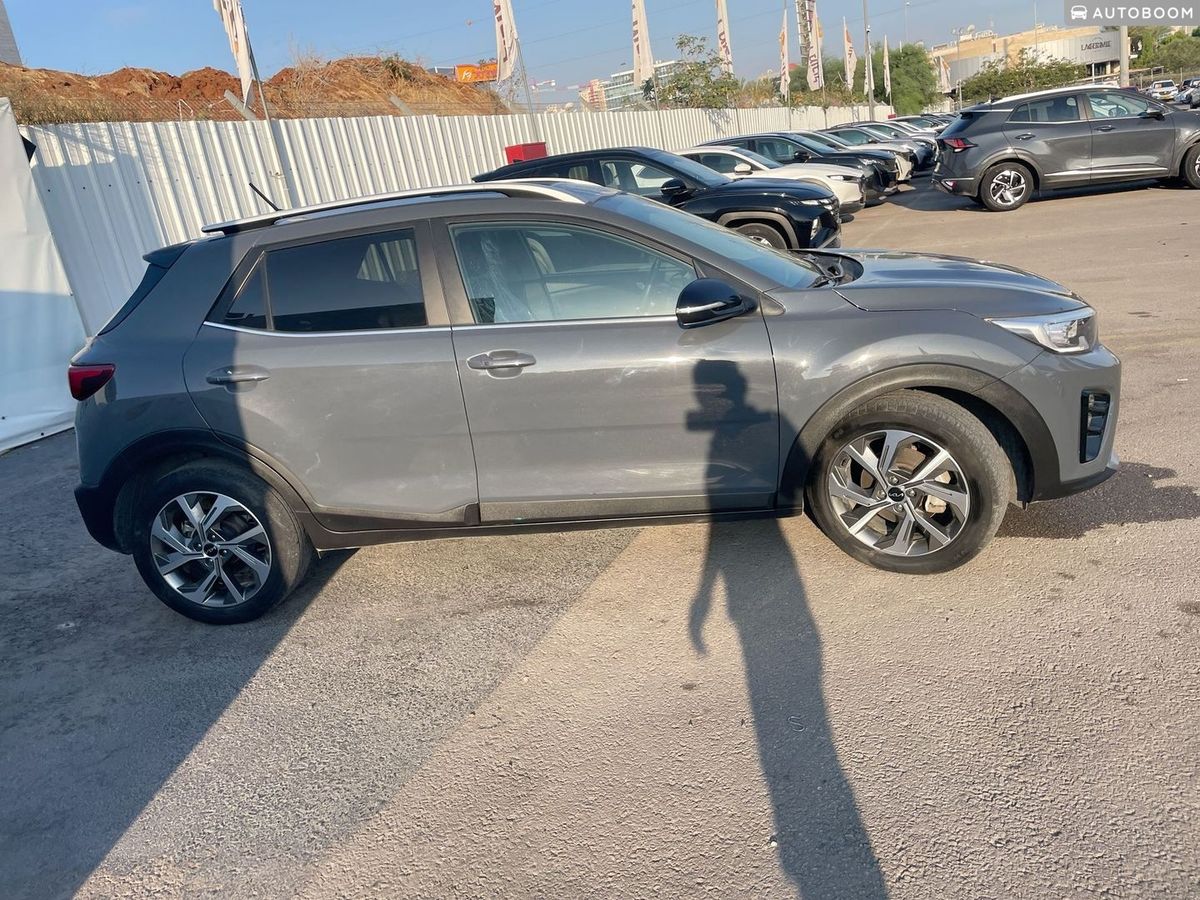 Kia Stonic 2nd hand, 2021